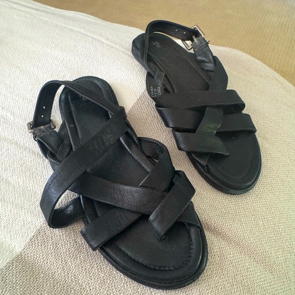 Frye Sandals - Picture 1 of 3